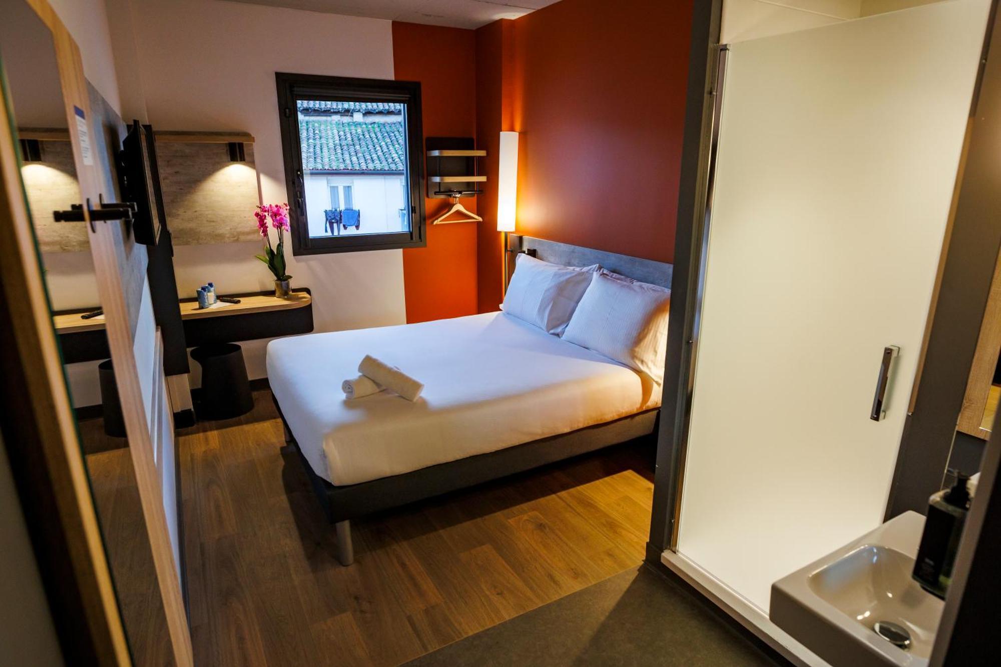 Ibis Budget Logrono Centro Екстериор снимка