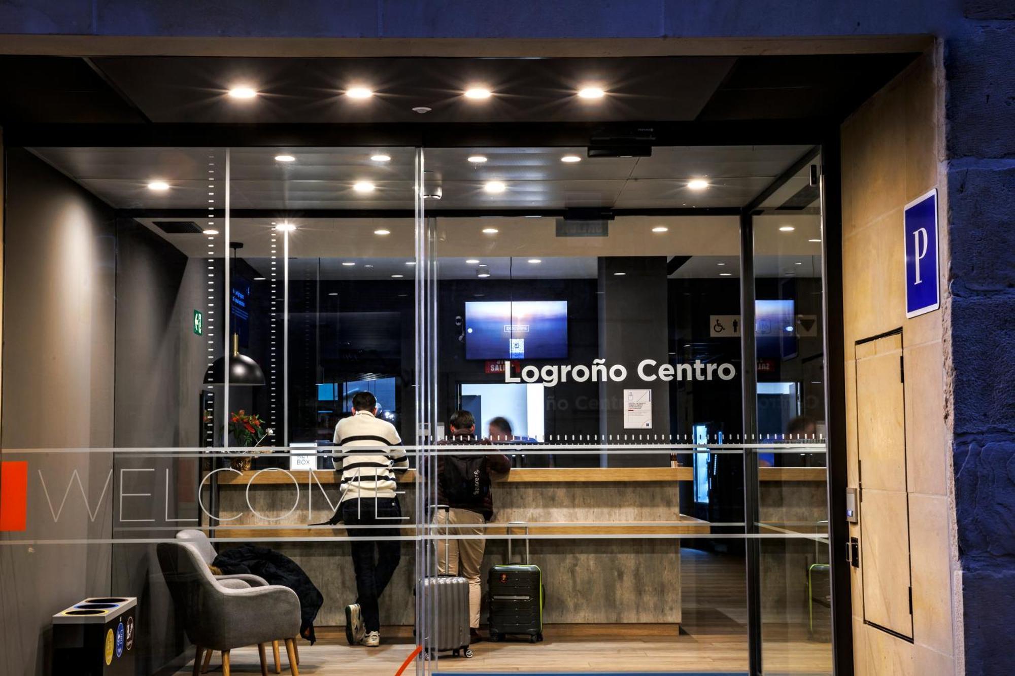 Ibis Budget Logrono Centro Екстериор снимка