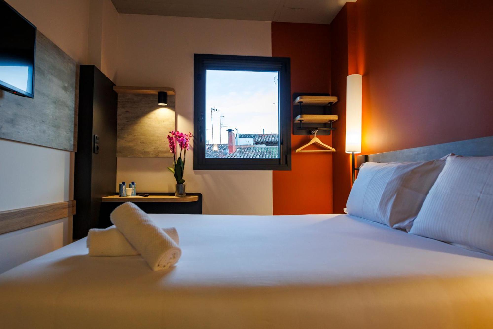 Ibis Budget Logrono Centro Hotel Екстериор снимка