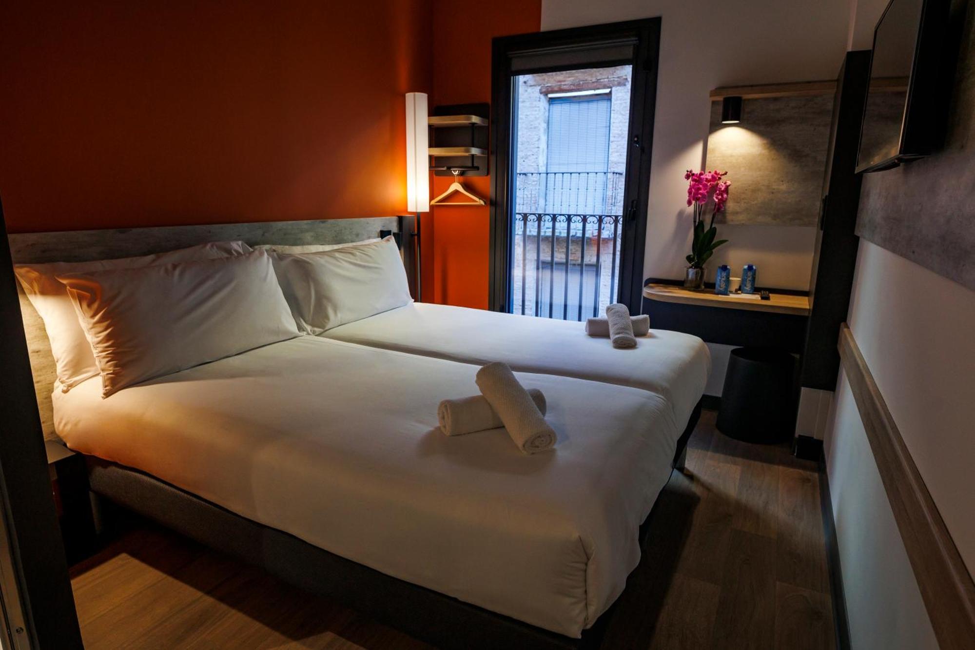 Ibis Budget Logrono Centro Екстериор снимка