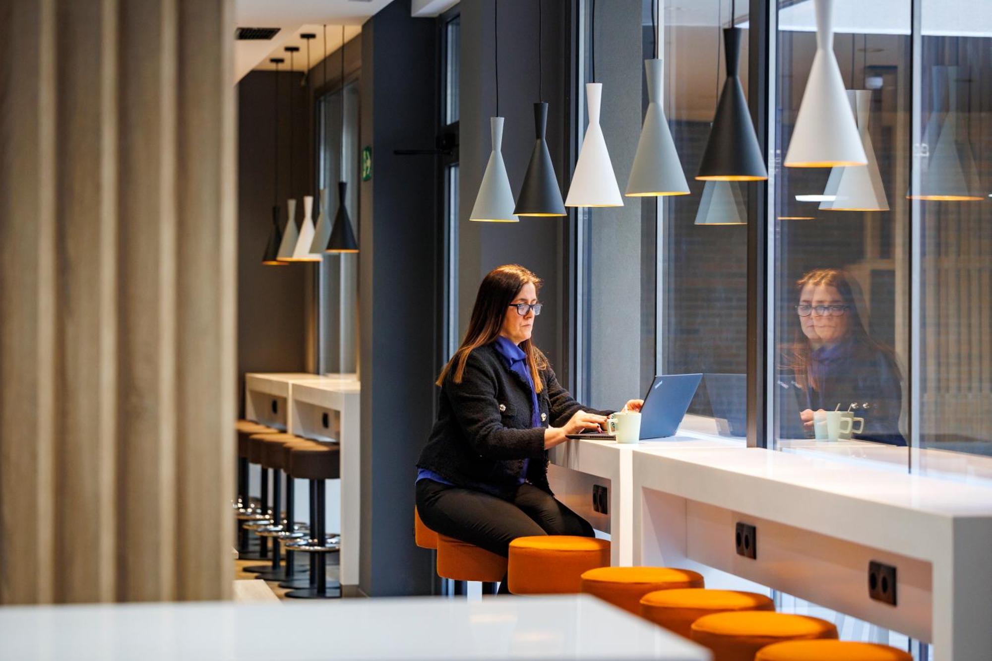Ibis Budget Logrono Centro Екстериор снимка