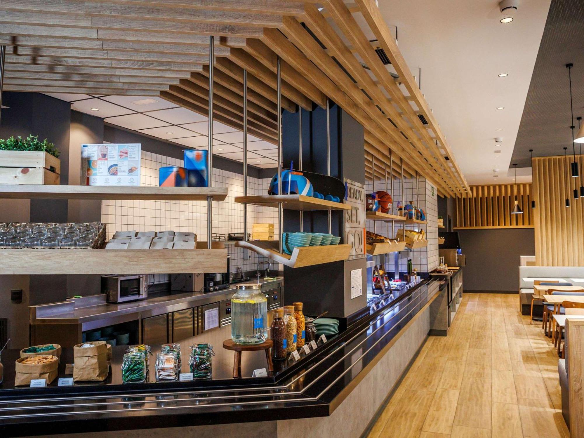 Ibis Budget Logrono Centro Екстериор снимка